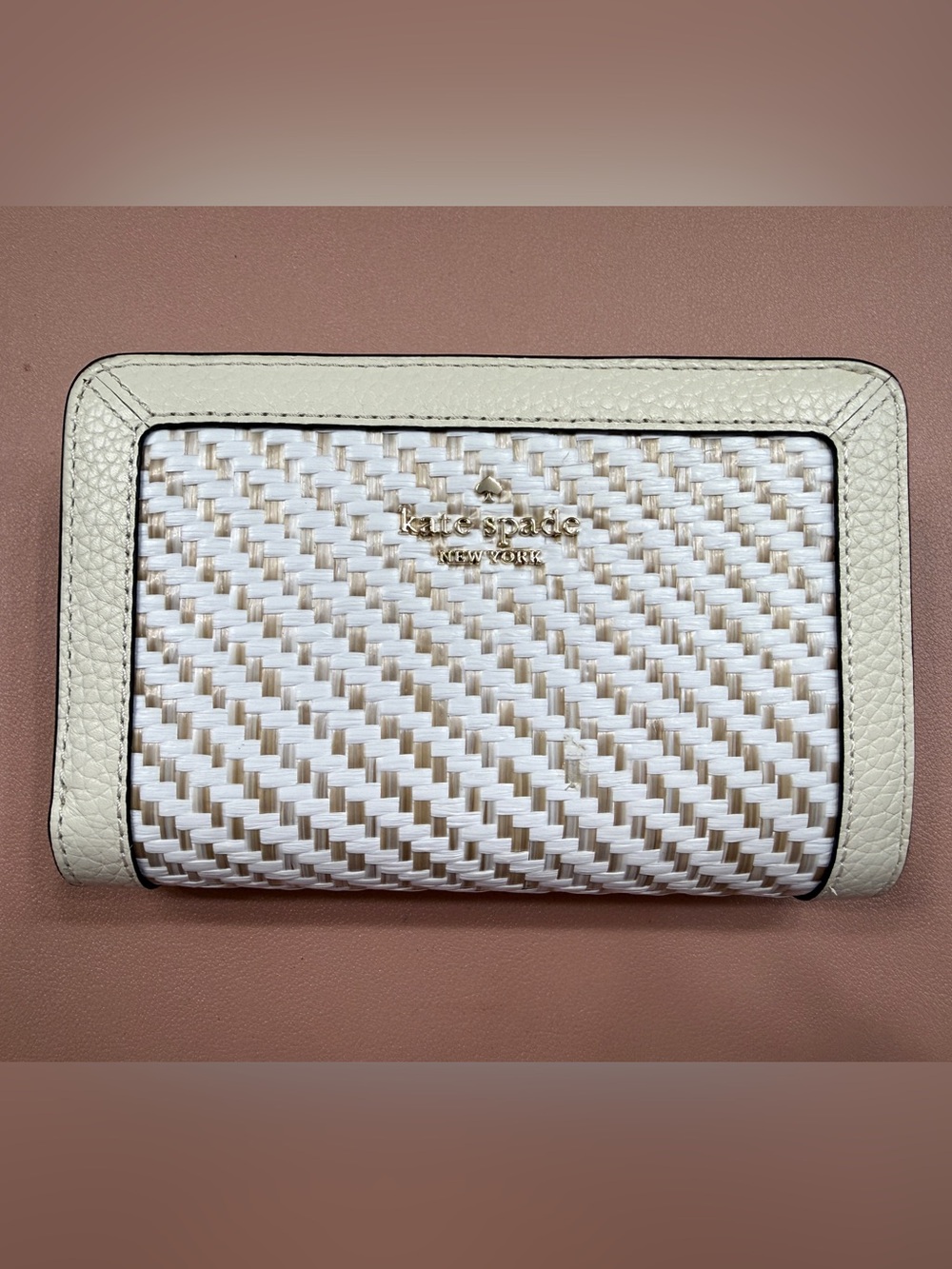kate spade woven white & beige leather bi fold wallet